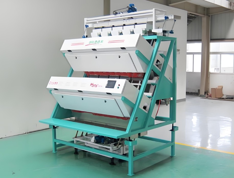 工業(yè)加工篩選色選機(jī)光學(xué)鏡片應(yīng)用分析