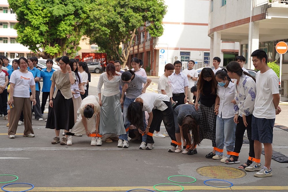 趣味活動(dòng)月球漫步