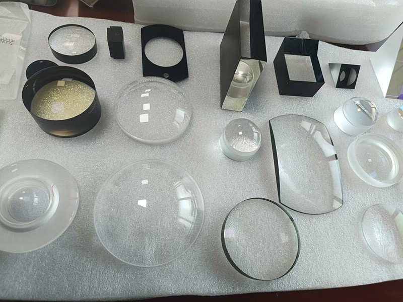 激埃特往期透鏡展品